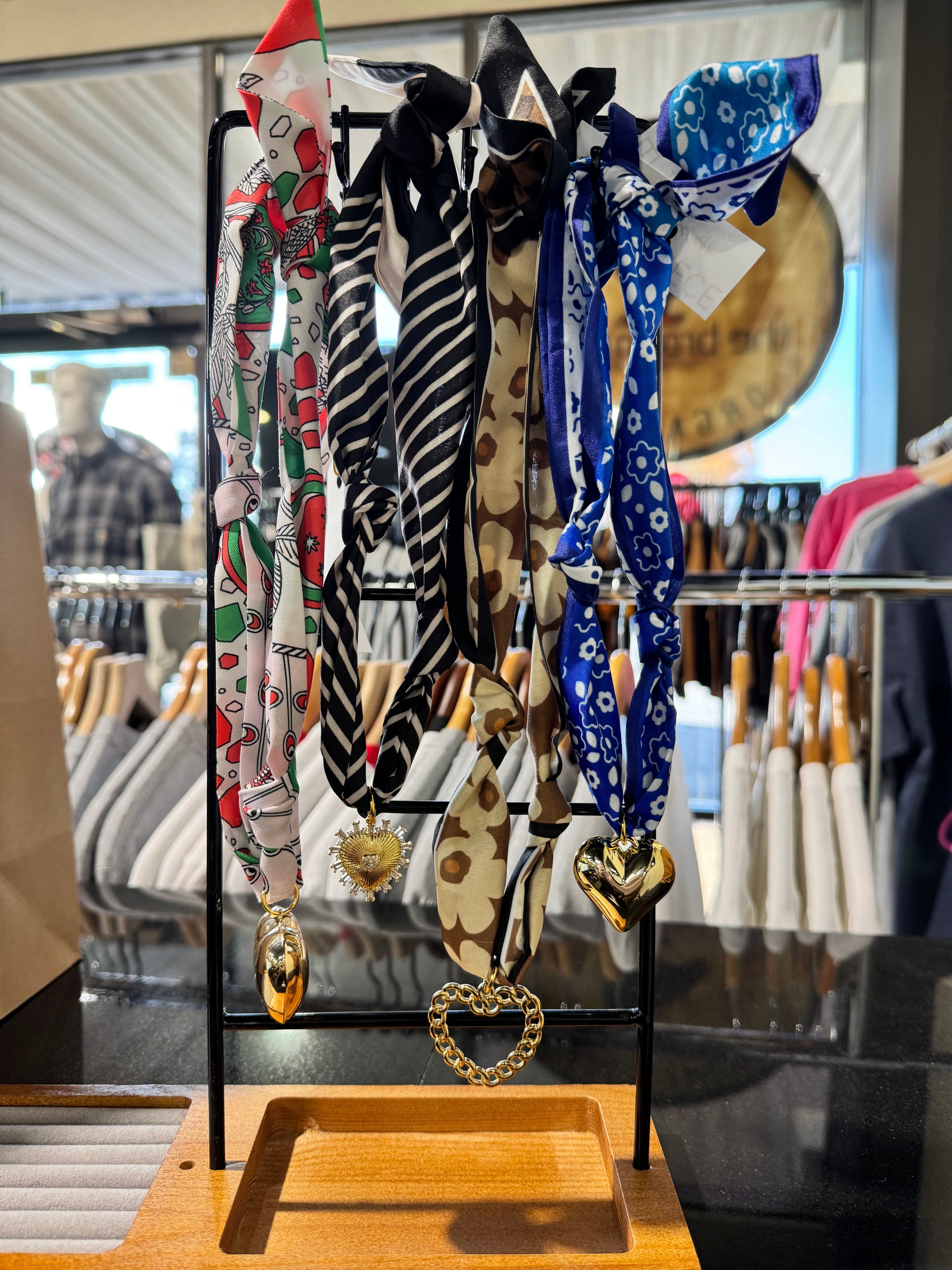 Trendy Christmas Scarf Charm Necklace